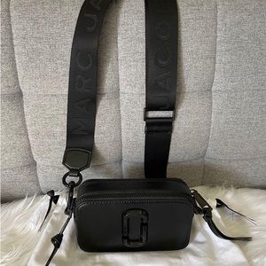 Black Marc jacobs snapshot